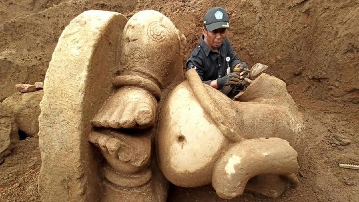 Arca Candi Dieng